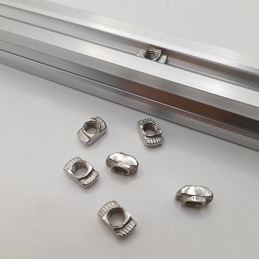 Tuerca en T de inserción para perfil de aluminio